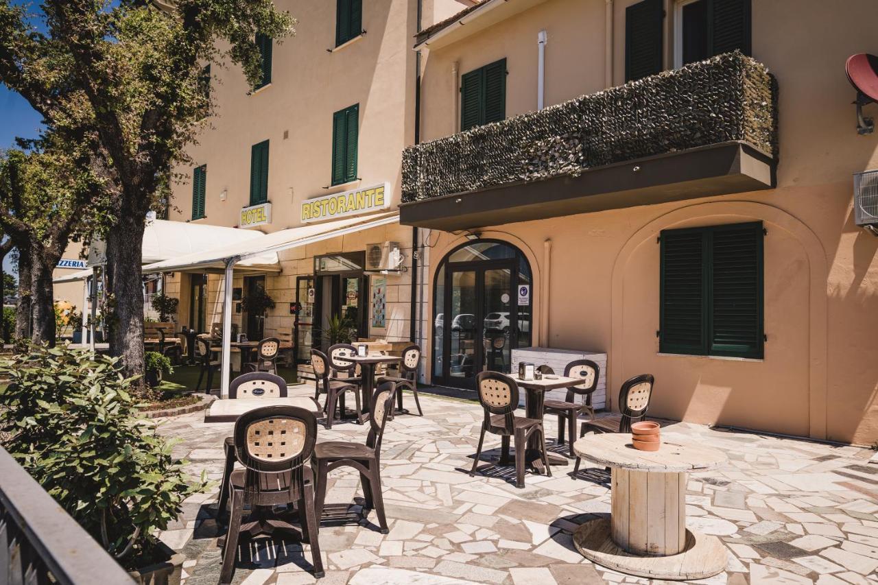 Hotel The Flash - Venturina Terme Exterior photo
